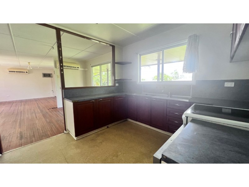 25 Bradman Street, Moranbah QLD 4744