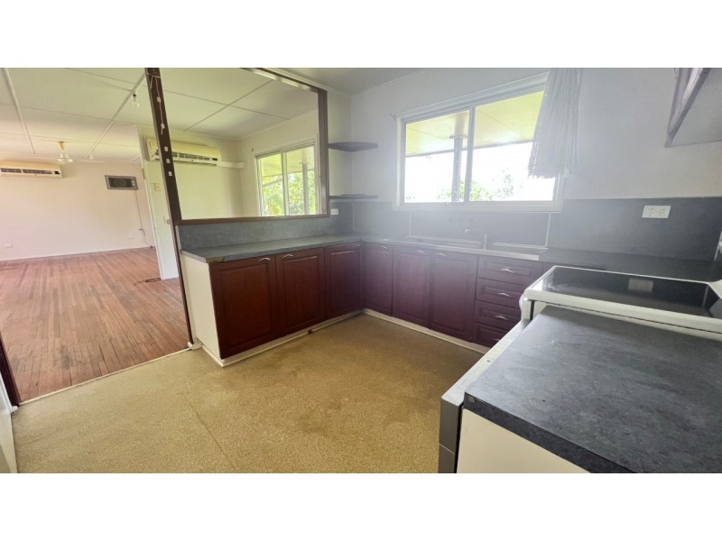 25 Bradman Street, Moranbah QLD 4744