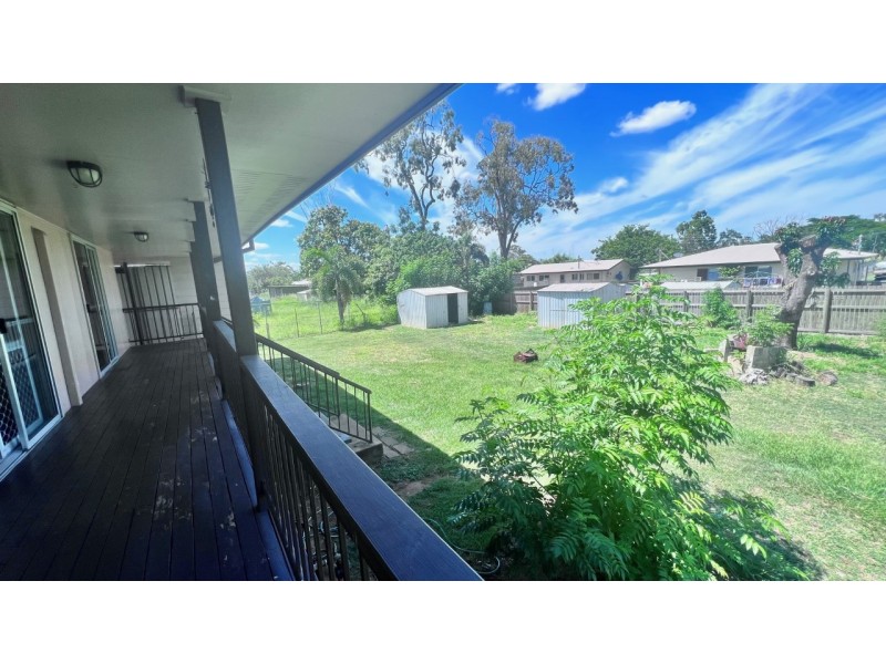 25 Bradman Street, Moranbah QLD 4744