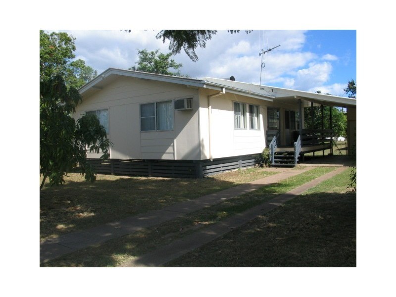 5 Hannah Crescent, Dysart QLD 4745