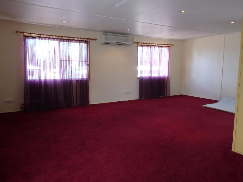 10 Perry Street, Dysart QLD 4745