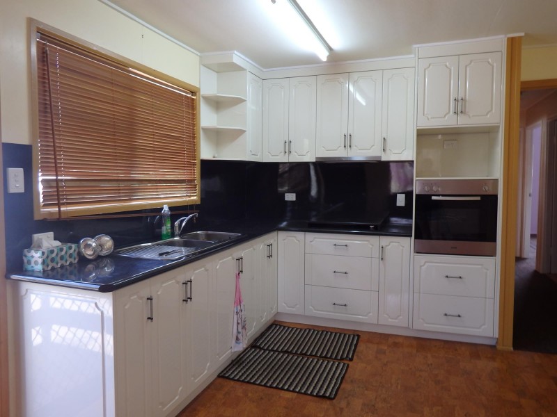 10 Perry Street, Dysart QLD 4745