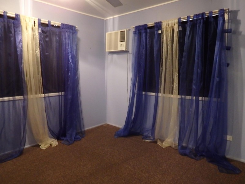 10 Perry Street, Dysart QLD 4745