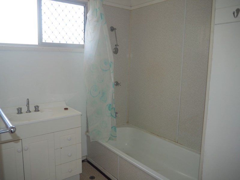 5 Adair Street, Dysart QLD 4745