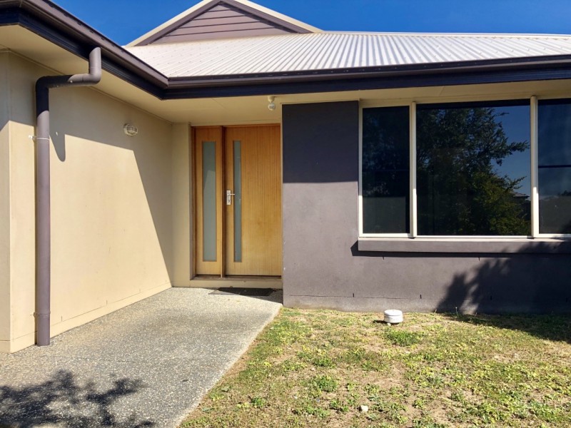 5 Trinity Parade, Blacks Beach QLD 4740