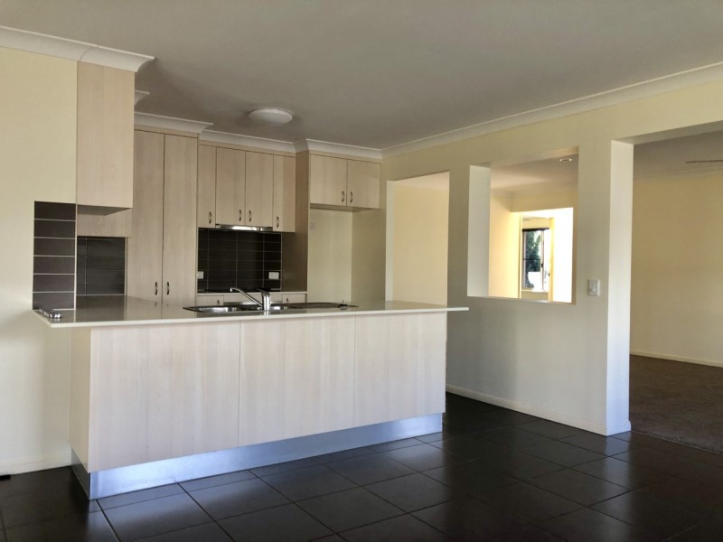 5 Trinity Parade, Blacks Beach QLD 4740