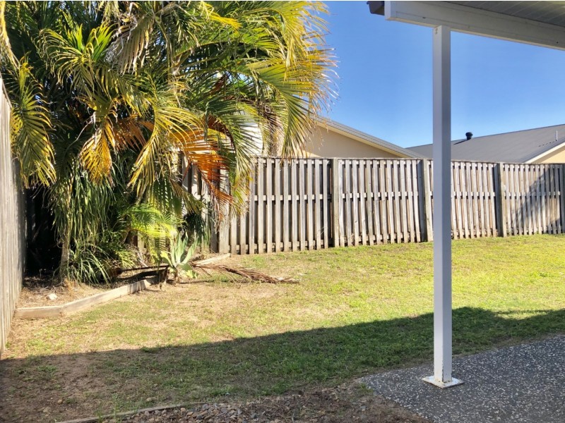 5 Trinity Parade, Blacks Beach QLD 4740
