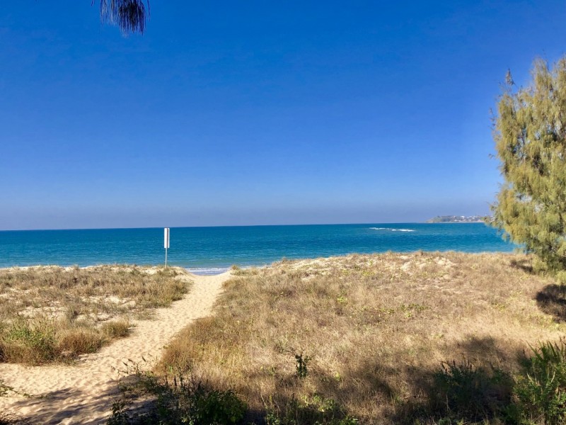 5 Trinity Parade, Blacks Beach QLD 4740