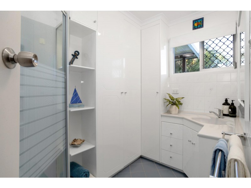 14 Adair Court, Rural View QLD 4740