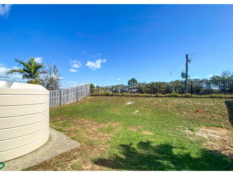 68 Schooner Ave, Shoal Point QLD 4750