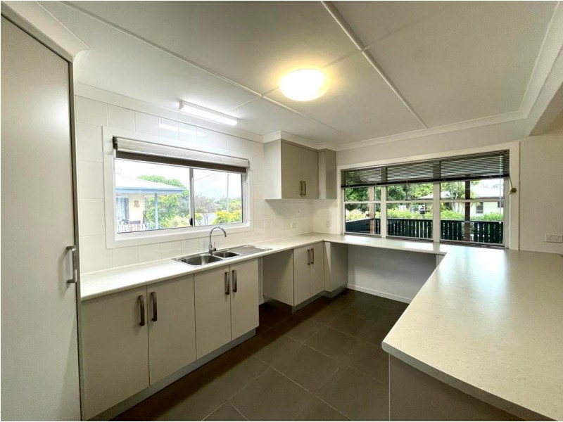 17 Forrest Drive, Moranbah QLD 4744