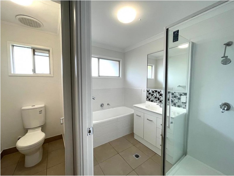 17 Forrest Drive, Moranbah QLD 4744
