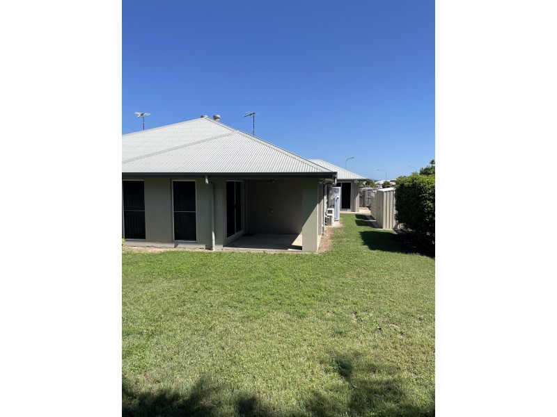 1/38 Schooner Avenue, Bucasia QLD 4750