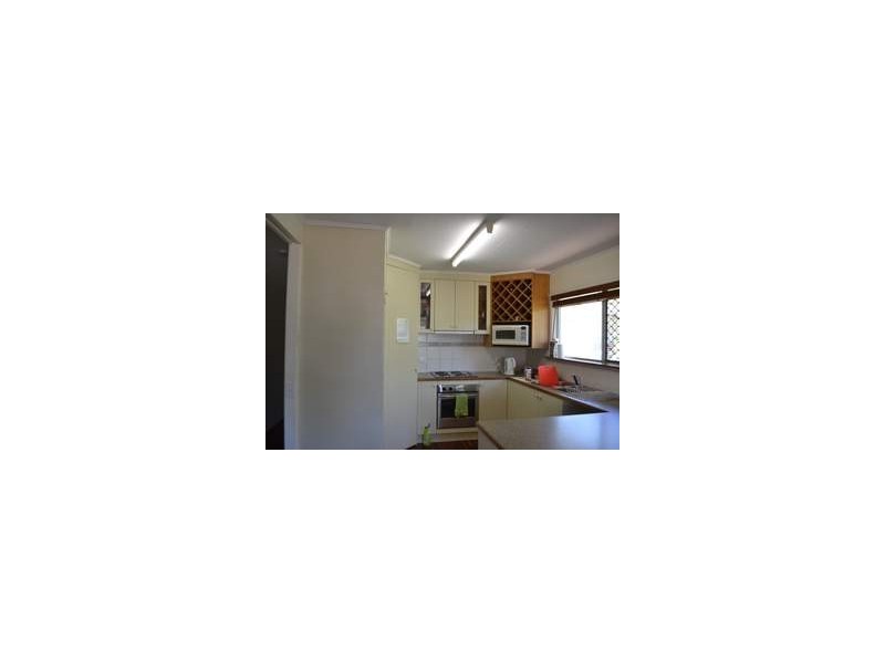 25 Barraclough Cres, Moranbah QLD 4744
