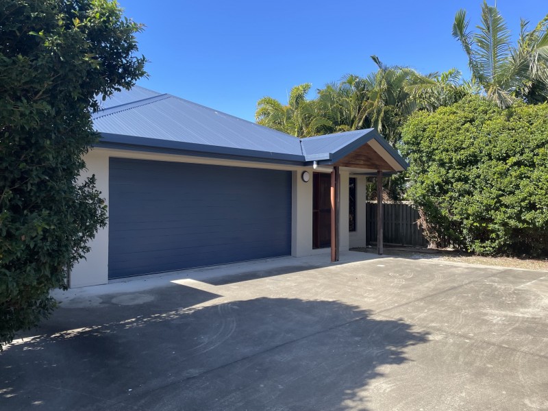 2/14 Bilgola Place, Blacks Beach QLD 4740