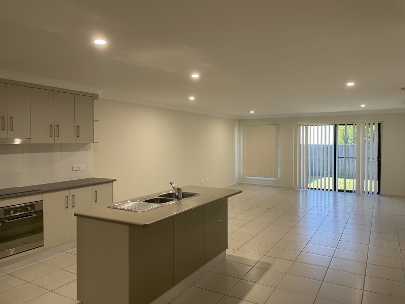2/14 Bilgola Place, Blacks Beach QLD 4740