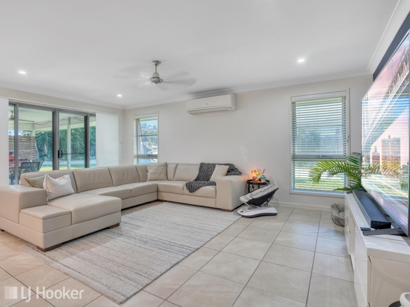 2 Phoenix Crescent, Rural View QLD 4740
