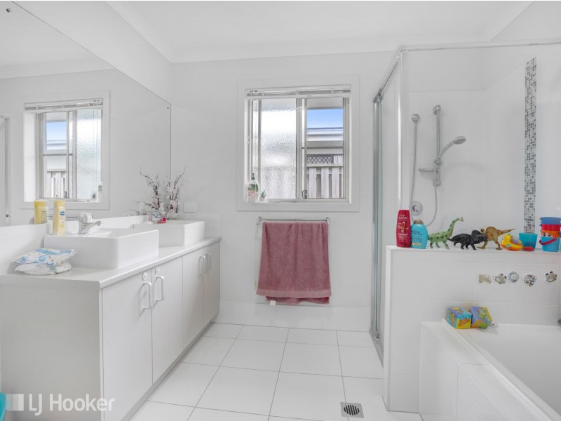 44 Donovan Street, Blacks Beach QLD 4740