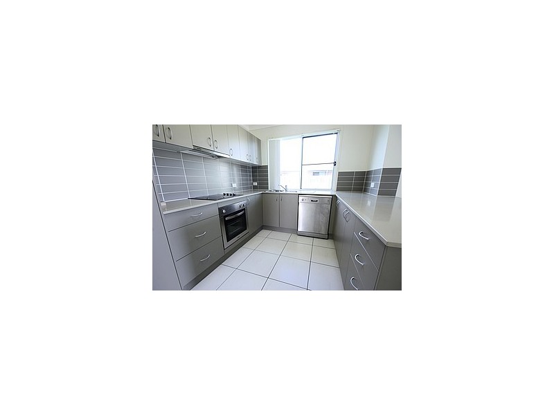 32 Miami Terrace, Blacks Beach QLD 4740