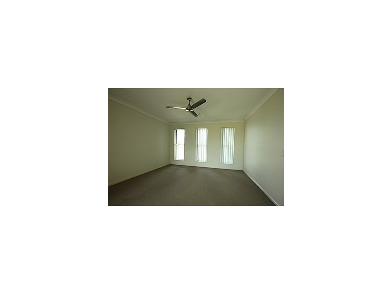 32 Miami Terrace, Blacks Beach QLD 4740