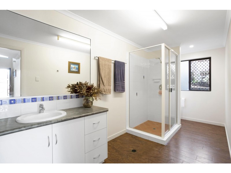 18 Francey Drive, Glenella QLD 4740