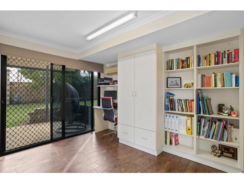 18 Francey Drive, Glenella QLD 4740