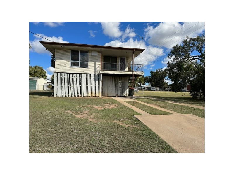 7 Mackenzie Drive, Moranbah QLD 4744