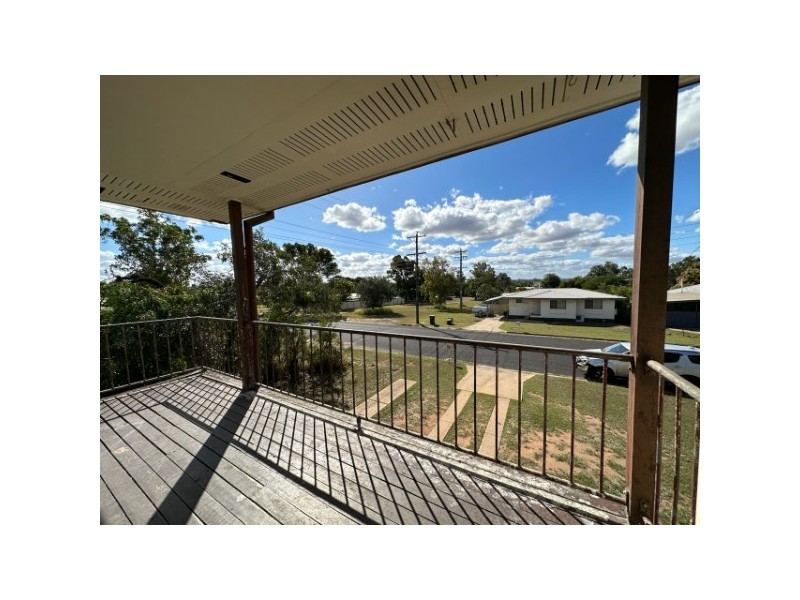 7 Mackenzie Drive, Moranbah QLD 4744
