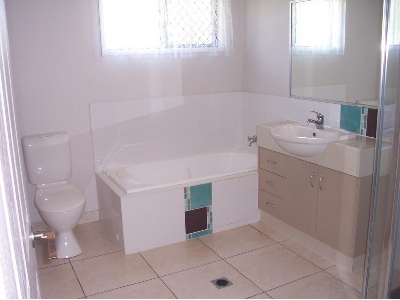 2 Bryan Street, Andergrove QLD 4740