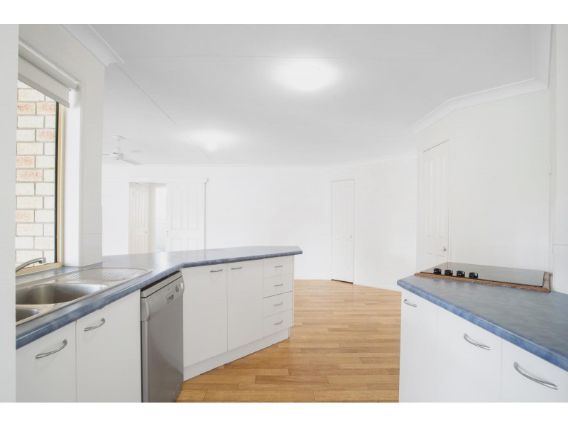 27 Spinnaker Way, Bucasia QLD 4750