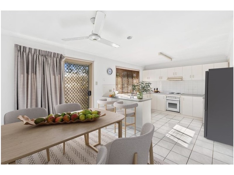 8 Dumfries Court, Beaconsfield QLD 4740