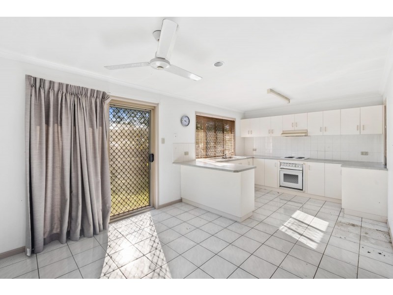 8 Dumfries Court, Beaconsfield QLD 4740