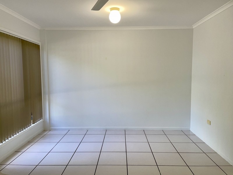 2/9 Robin Street, Slade Point QLD 4740