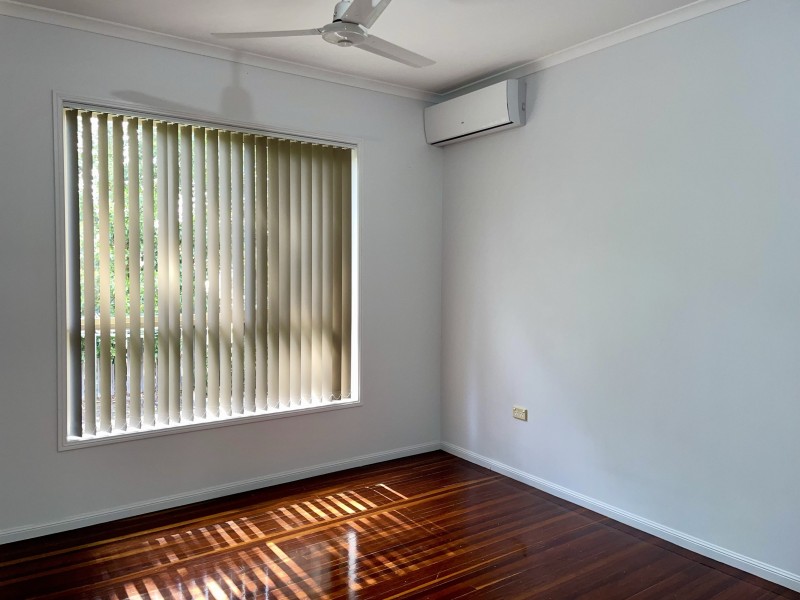 2/9 Robin Street, Slade Point QLD 4740