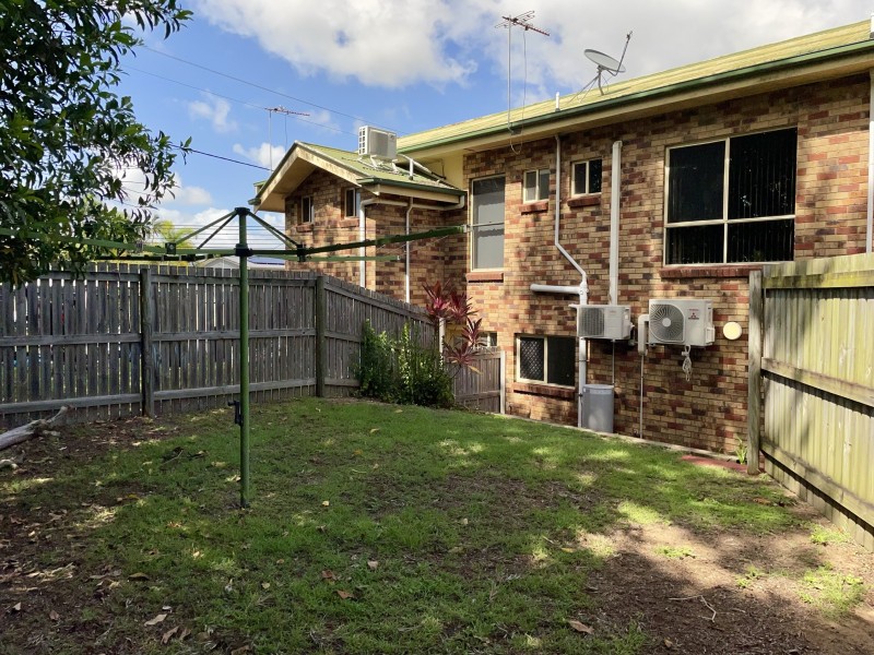 2/9 Robin Street, Slade Point QLD 4740