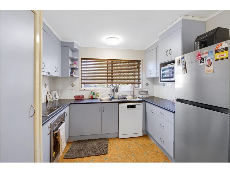 21 Rolfe Street, Moranbah QLD 4744
