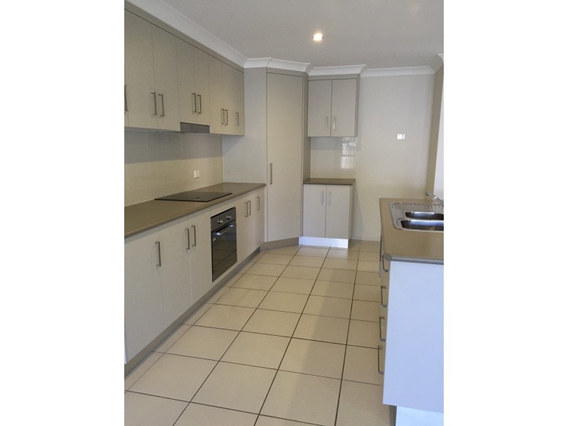 1/14 Bilgola Place, Blacks Beach QLD 4740