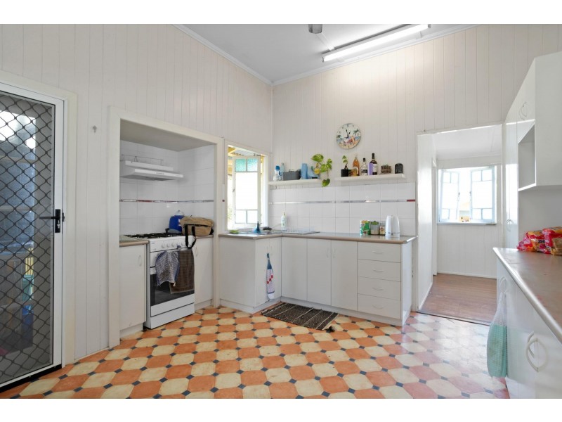 5 English Street, South Mackay QLD 4740