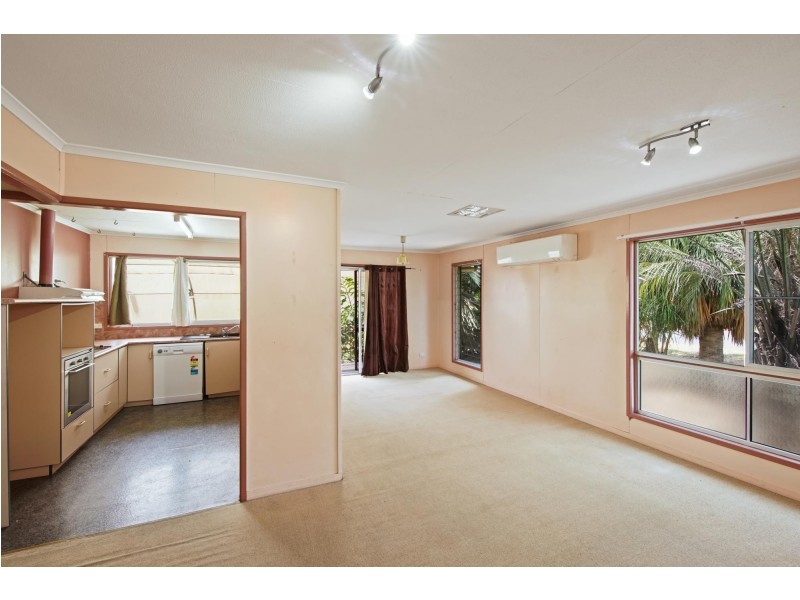 6 Bowen Court, Moranbah QLD 4744