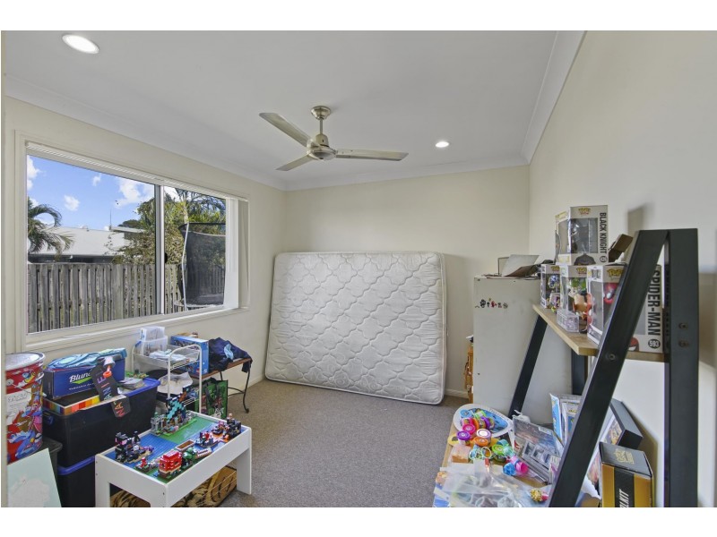 141 Whitehaven Drive, Blacks Beach QLD 4740