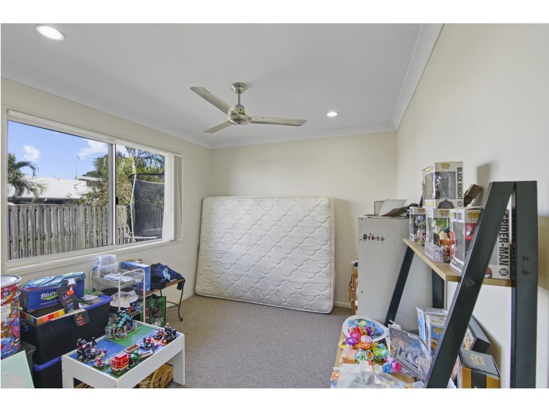 141 Whitehaven Drive, Blacks Beach QLD 4740