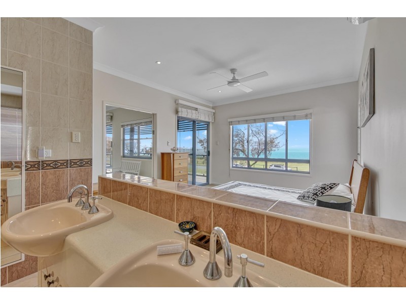 46 Pacific Esplanade, Slade Point QLD 4740