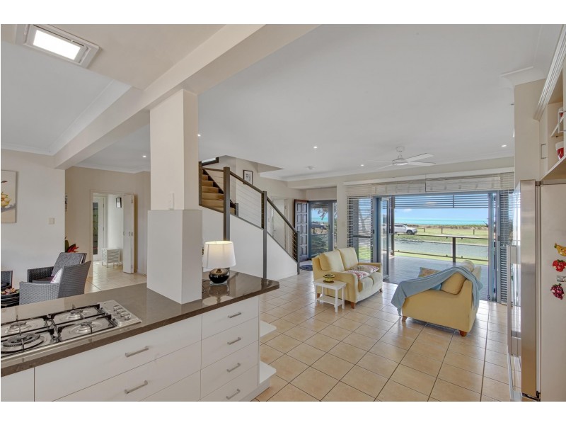 46 Pacific Esplanade, Slade Point QLD 4740