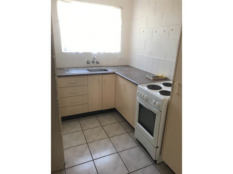 9/11 Porter Street, Mackay QLD 4740