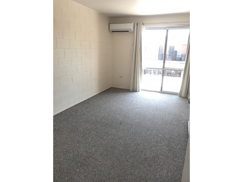 9/11 Porter Street, Mackay QLD 4740