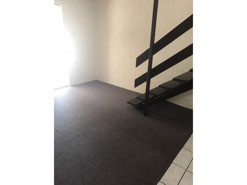 9/11 Porter Street, Mackay QLD 4740