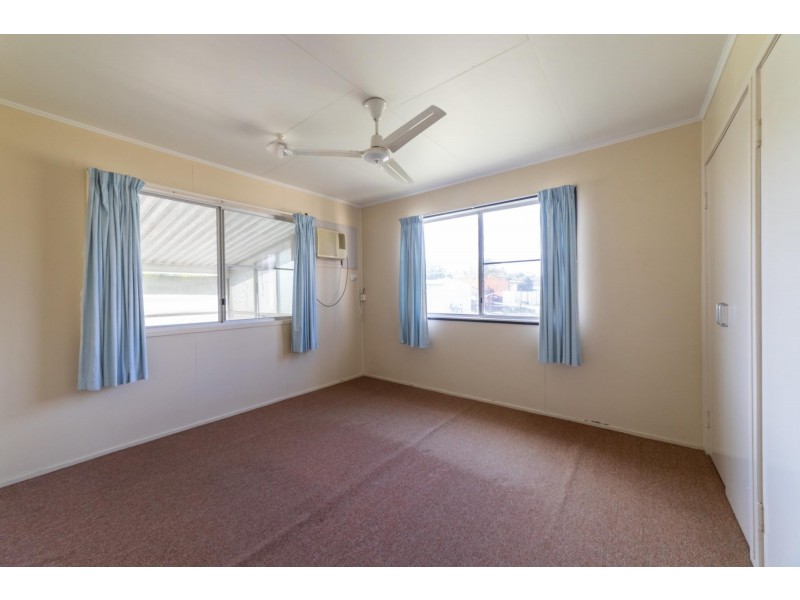 11 Middle Crescent, Dysart QLD 4745