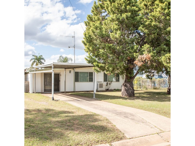 11 Middle Crescent, Dysart QLD 4745