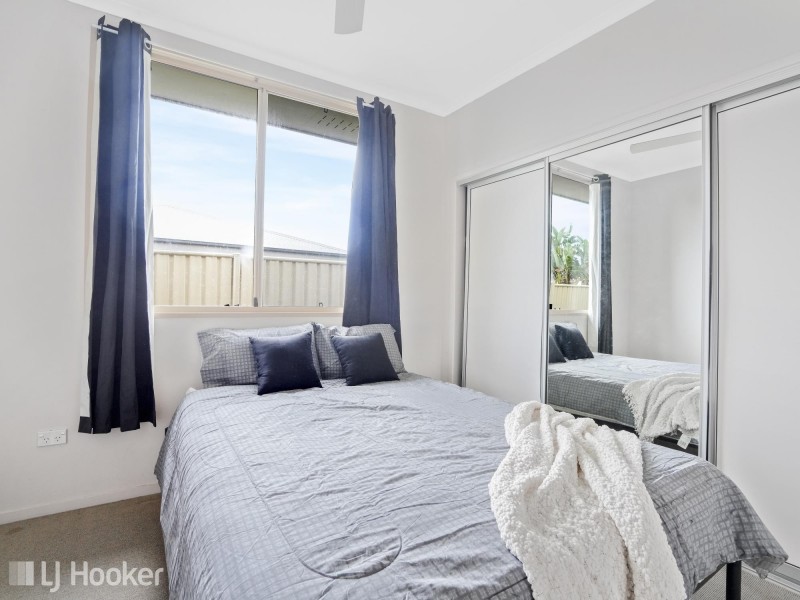 4/4 Mulcahy Crescent, Eimeo QLD 4740