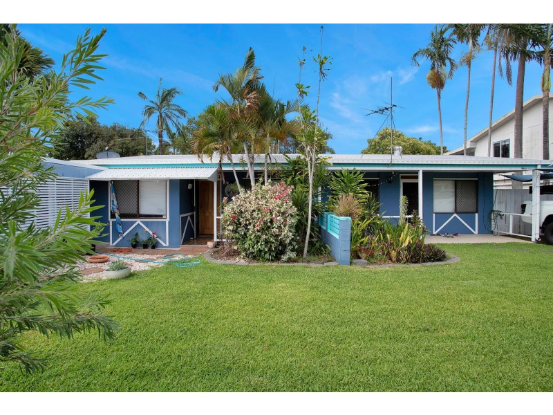 1-2/37 Edmonds Street, Bucasia QLD 4750